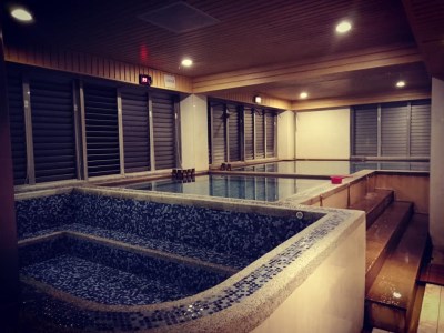 Indoor hot spring