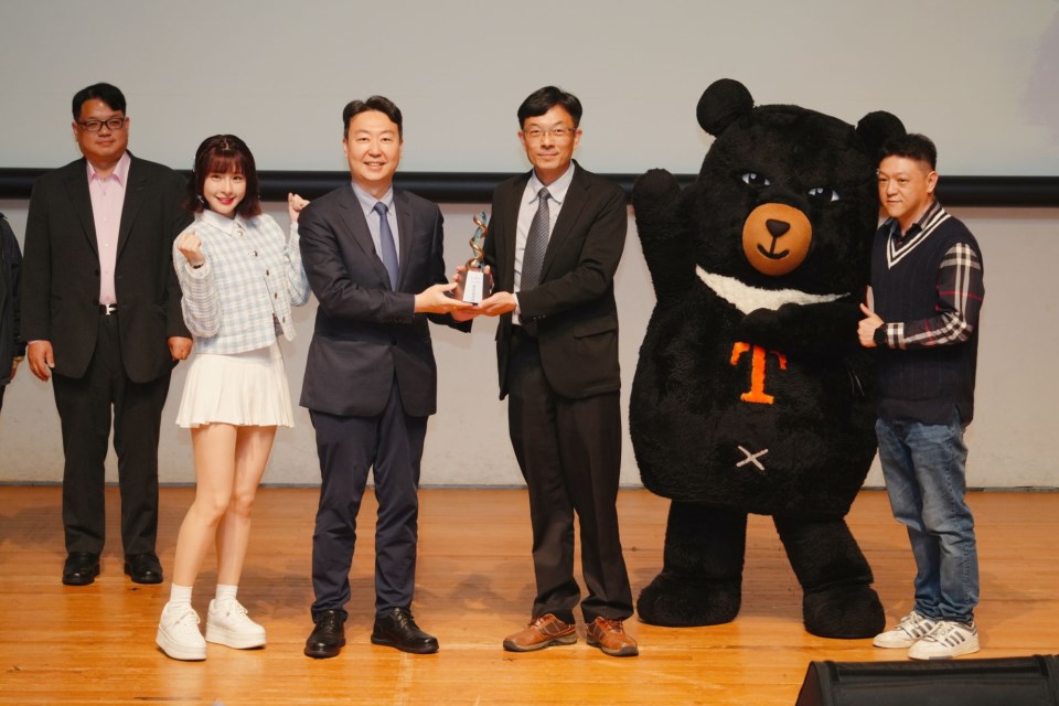 十泉十美獎-泰安溫泉區合影