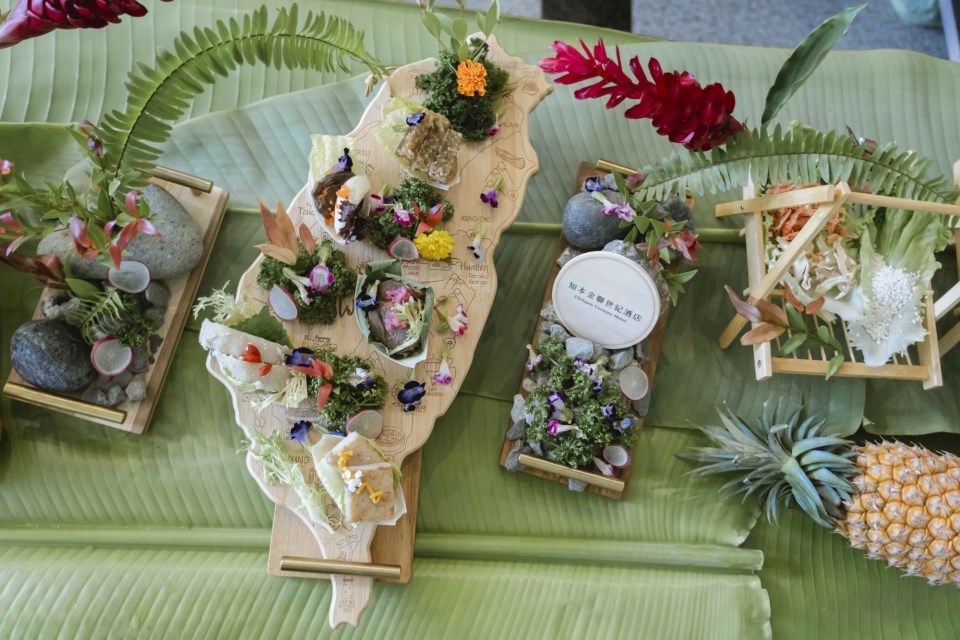 Hot spring cuisines of north, central, south, and east Taiwan