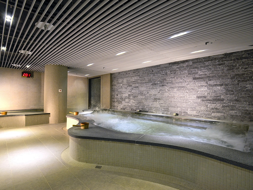 Indoor hot spring