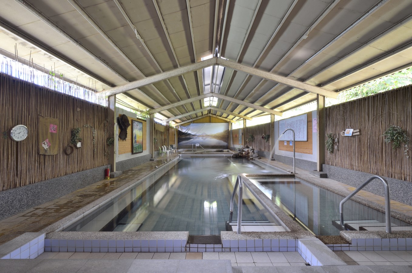 Indoor hot spring