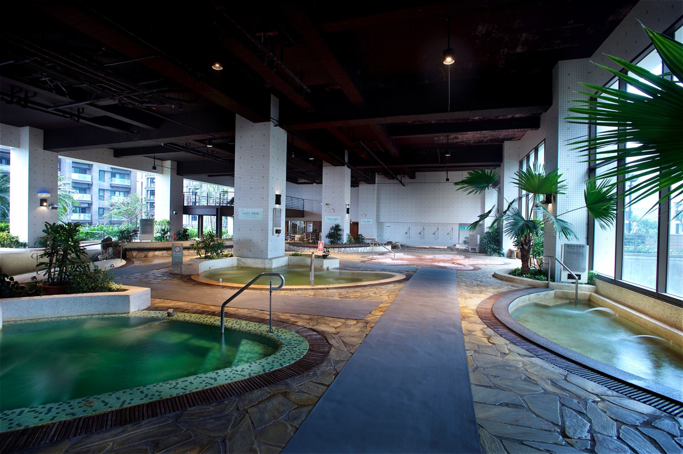 Indoor hot spring