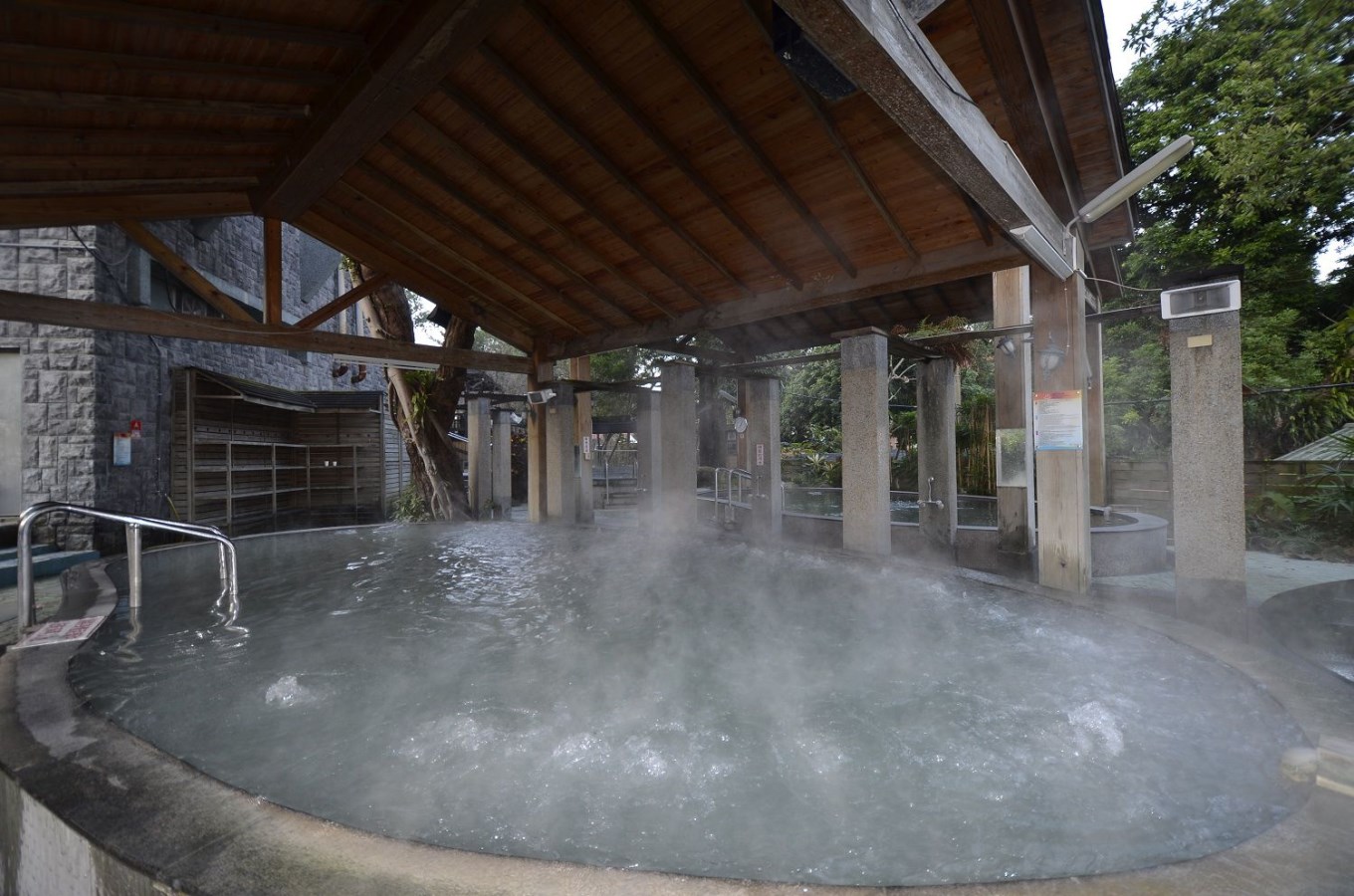 Outdoor hot spring