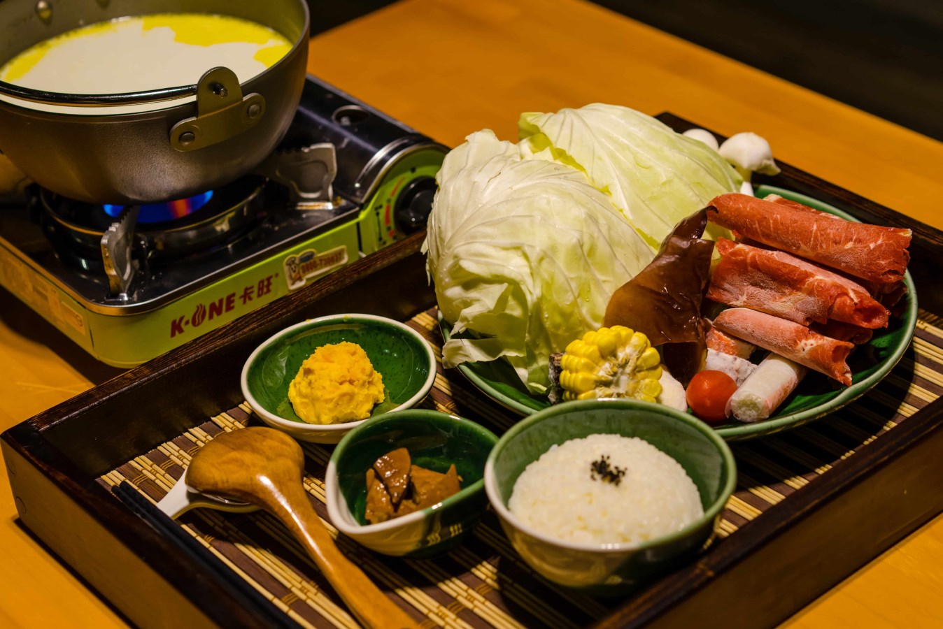 Hot Spring Cuisines