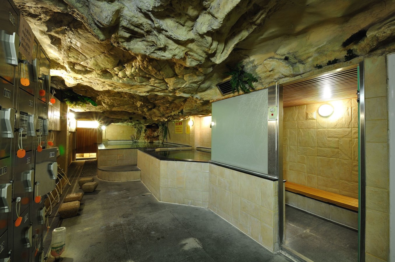 Indoor hot spring