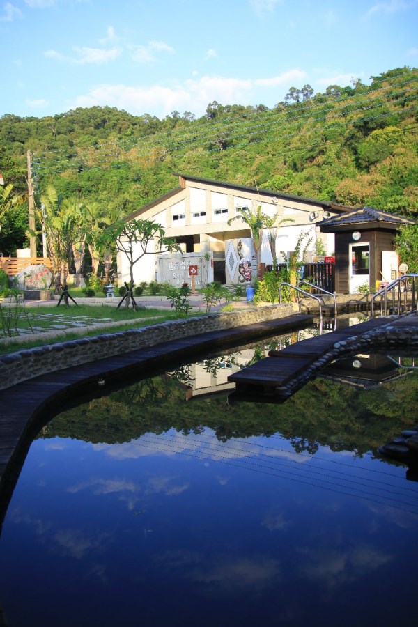 Hot spring facilities