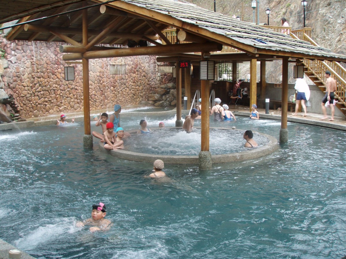 Outdoor hot spring