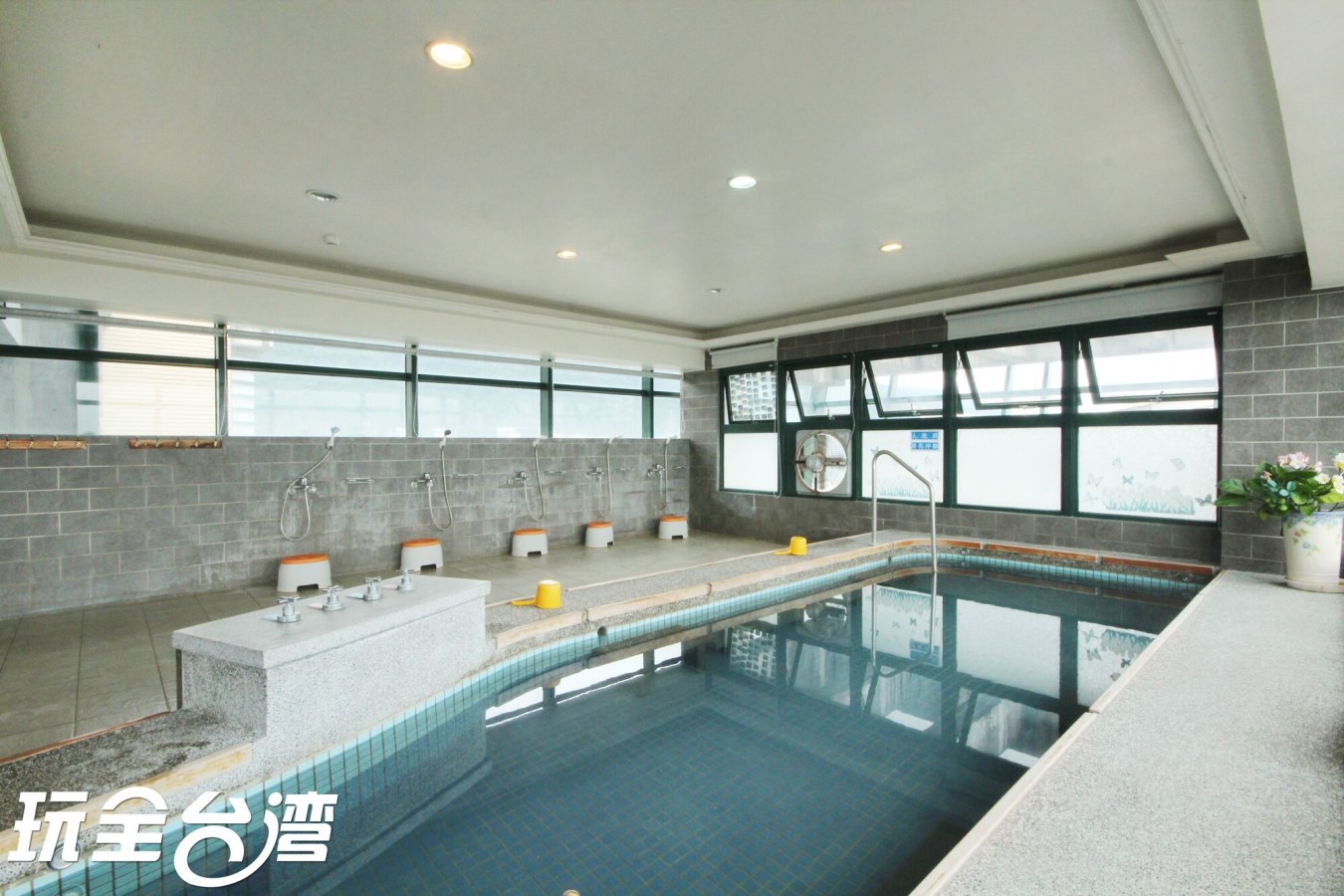 Indoor hot spring