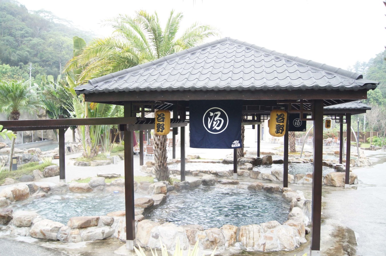 Outdoor hot spring