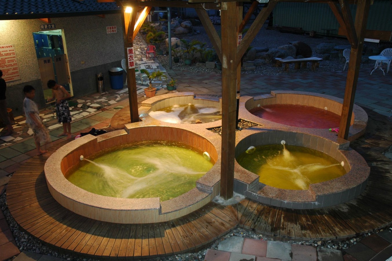 Outdoor hot spring