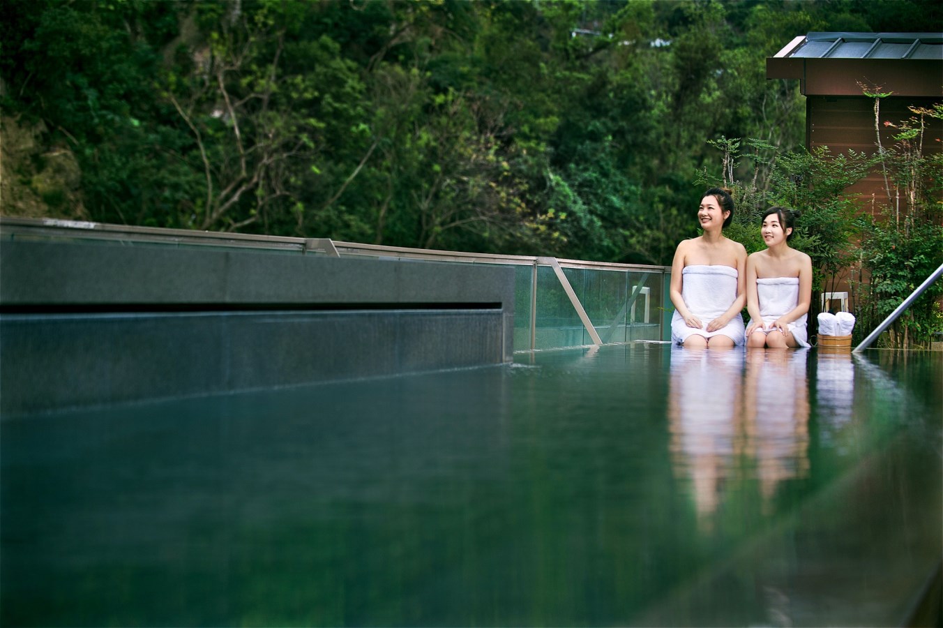 Outdoor hot spring